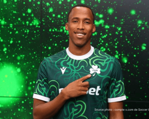 Mihlali Mayambela ailier Afrique du Sud 24 ans Omonia Nicosie Chypre Kaizer Chiefs débuts blessure