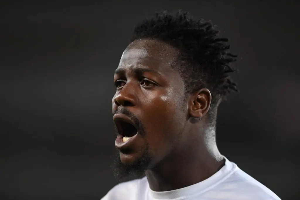 Le défenseur expérimenté Justice Chabalala avec le maillot d'Orlando Pirates